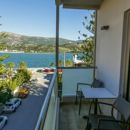 Ξενοδοχείο Mouikis Kefalonia 3*