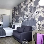 Mouikis فندق