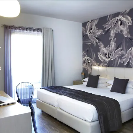 Hotel Mouikis Kefalonia 3*