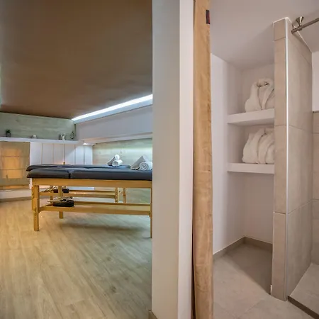 Hotel Mouikis Kefalonia 3*